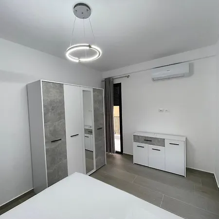 아파트 Modern In Vlorë